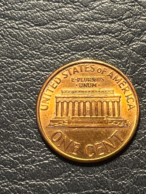 Lincoln-Memorial-Cent-1988-D--Normal-Ear-?-Or-?